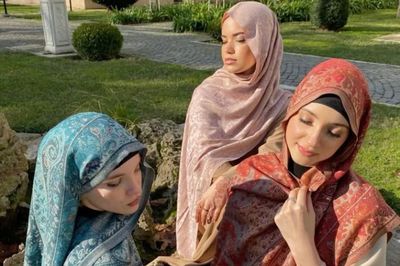 Mix and Match Pashmina Cashmere, Ide Outfit Lebaran yang Berkelas