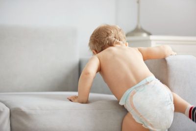 Umur Berapa Bayi Bisa Mulai Lepas Popok dan Tips Toilet Training yang Perlu Ortu Lakukan