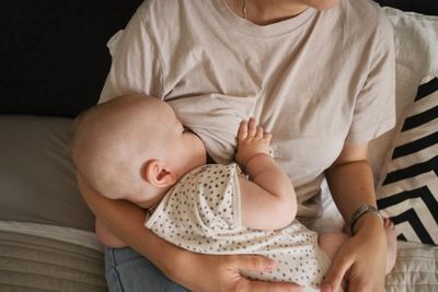 Dear Ayah! Ini Loh Dukungan yang Dibutuhkan Ibu Selama Proses ASI