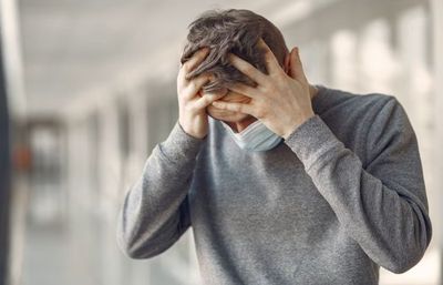 Waspadai Sakit Kepala Berkelanjutan Bisa Picu Gangguan di Sistem Saraf, Ini Saran Dokter!