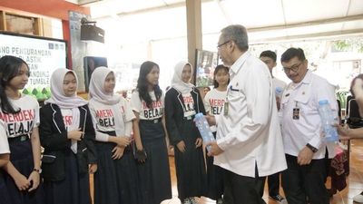Sederhana, Bawa Tumbler Air Minum Bisa Berdampak pada Lingkungan dan Kesehatan