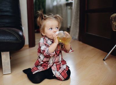 Dear Bunda! Ini 4 Alasan Kenapa Balita Enggak Dianjurkan Minum Teh