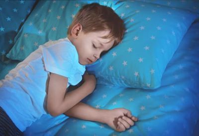 Dear Parents, 5 Warna Sprei Ini Ternyata Membantu Kualitas Tidur dan Konsentrasi Anak-anak Loh!