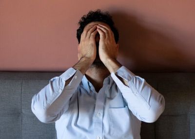 Mengenal Social Anxiety Disorder, Gejala, dan Penyebabnya