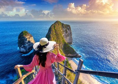 7 Cara Mengatur Pola Makan Sehat saat Berlibur