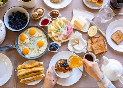 6 Tips Sarapan yang Bisa Dilakukan untuk Mencegah Lonjakan Kolesterol Tubuh