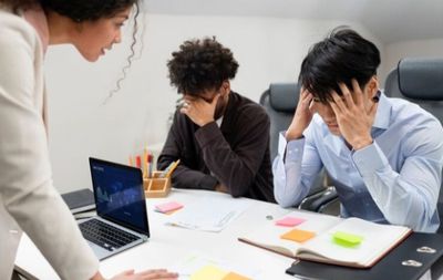 5 Kebiasaan Kecil yang Bisa Membuat Cepat Lupa di Usia Muda