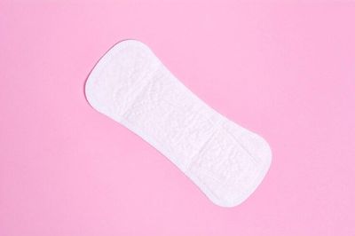 5 Alasan Mengapa Kamu Harus Pakai Panty Liner Setiap Hari