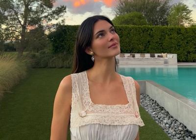 5 Rutinitas Malam untuk Mengatasi Kecemasan Ala Kendall Jenner