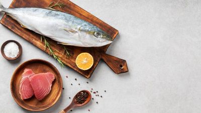 8 Ikan Tinggi Protein yang Baik untuk Kesehatan Otot dan Tubuh