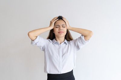 Mengapa Wanita Lebih Rentan Terhadap Sakit Kepala Daripada Pria? Ternyata Ini 4 Alasannya!