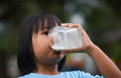 Beberapa Hal yang Harus Diwaspadai Jika Anak Anda Sering Mengkonsumsi Susu Kental Manis