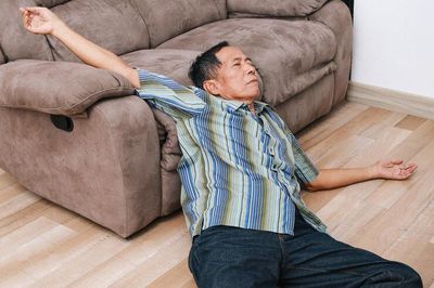 Jangan Panik! Ini Cara Tolong Orang yang Alami Kejang Epilepsi Grand Mal
