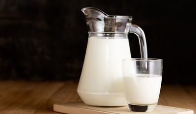 Apa Itu Susu UHT? Benarkah Harus Disimpan di Kulkas?