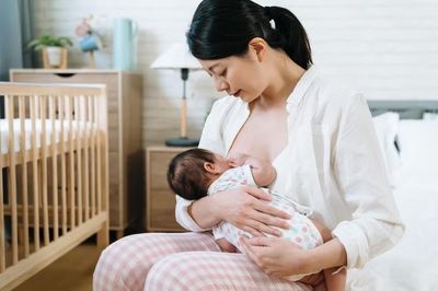 7 Buah yang Wajib Dikonsumsi agar ASI Lancar dan Bergizi