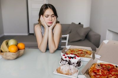 14 Alasan Kenapa Kamu Sering Laper padahal Baru Makan (Part 2)