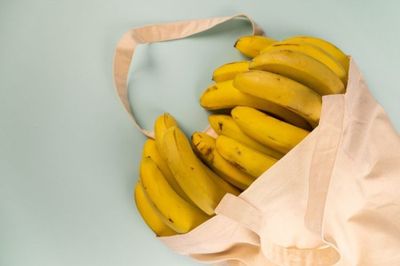 4 Kondisi Kesehatan yang Sebaiknya Tidak Makan Pisang