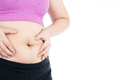 5 Mitos dan Fakta Perut Buncit, Benarkah Tidak Masalah Selama BMI Normal?