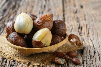 6 Penyakit yang Bisa Diredakan dengan Khasiat Buah Salak, Apa Saja?