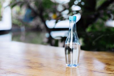 Kenapa Air Mineral di Restoran atau Hotel Mewah Bisa Sangat Mahal? Ini Penjelasannya