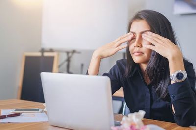 Hati-hati! Sindrom Penglihatan Komputer Bisa Ganggu Mata Akibat Layar Digital