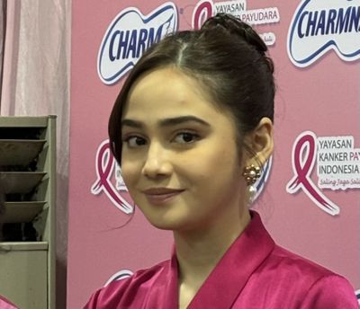 Cegah Kanker, Syifa Hadju Ajak Wanita Periksa Payudara Sendiri