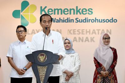 10 Tahun Kepemimpinan Jokowi: Membangun Kekuatan Kesehatan Nasional di Tengah Berbagai Tantangan