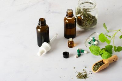 Fakta di Balik Obat Herbal: Benarkan Aman dan Efektif?