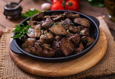 Mengapa Ibu Hamil Tidak Boleh Makan Hati Hewan? Ini Alasannya