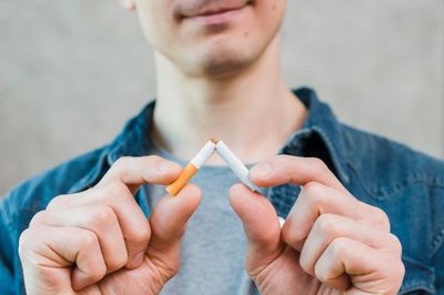 Dampak Merokok pada Kesehatan Mental Gen Z, dari Stres hingga Depresi