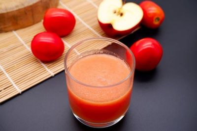 7 Manfaat Jus Apel dan Tomat untuk Kesehatan Tubuh