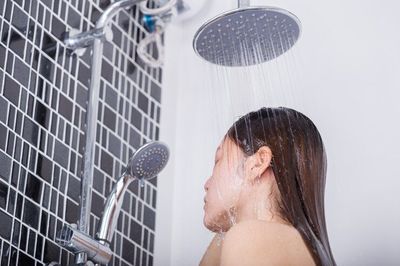 Mandi Air Panas atau Dingin Setelah Olahraga, Mana yang Lebih Baik?