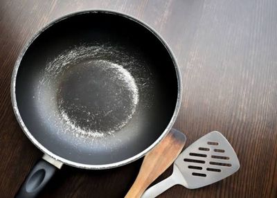 Waspada, Ternyata Goresan Wajan Teflon Bisa Racuni Makanan dan Sebabkan Kanker