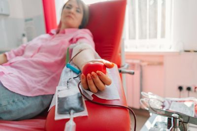 Tips Donor Darah ketika Bulan Ramadhan Anti Lemas