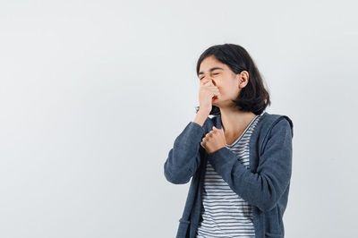 6 Cara Menghilangkan Cegukan Tanpa Minum, Aman untuk yang Berpuasa