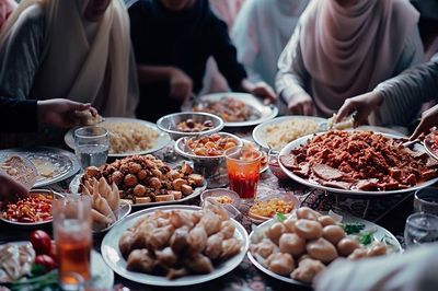 Ingin Berat Badan Tetap Ideal Setelah Idul Fitri? Ikuti Tips Berikut Ini