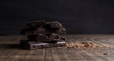 Rahasia Sehat dari Cokelat dan Teh: Flavonoid Pelindung Jantung