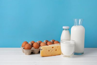 6 Makanan Kaya Vitamin B12 yang Ada di Menu Sehari-hari, Apa Saja?