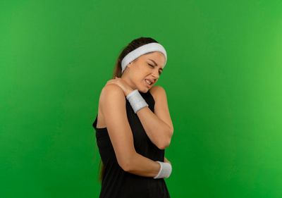 3 Jenis Nyeri Bahu yang Rentan Dialami Gen Z, Kamu Pernah Ngalamin?