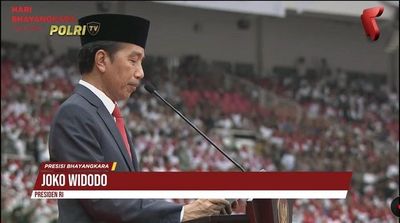 Pimpin Upacara HUT Bhayangkara, Presiden Jokowi: Hati-hati Gerak-Gerik Polri Tidak Bisa Ditutupi Lagi!