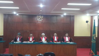 Banding Ditolak, Eks Kapolda Sumbar Teddy Minahasa Tetap Dihukum Penjara Seumur Hidup