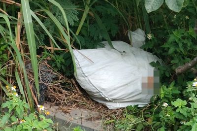 Geger Penemuan Mayat Dibungkus Karung Putih Dekat Saluran Air di Kediri, Diduga Korban Pembunuhan