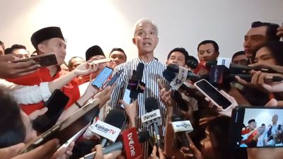 Ganjar Pranowo Ajak Relawan dan Juru Kampanye Jujur Tidak Sebar Politik Indentitas