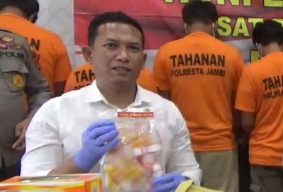 Buntut Emak-emak Grebek Basecamp Narkoba Viral, Kasar Kasat Narkoba Polresta Jambi Dimutasi!