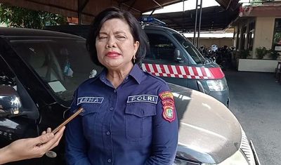 IRT Dijambret 2 Pemuda hingga Jatuh Tersungkur, Aksi Pelaku Terekam CCTV
