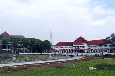 Ini Alasan di Balik Pembongkaran Pagar Alun-Alun Tugu dan Balai Kota Malang, Sepakat Gak?