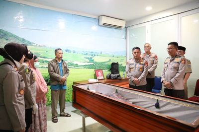 Kapolsek Jatinegara Kompol Entong Raharja Meninggal Dunia saat Salat