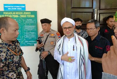 Majelis Hakim Belum Siap, Sidang Putusan Kiai Cabul di Jember Ditunda