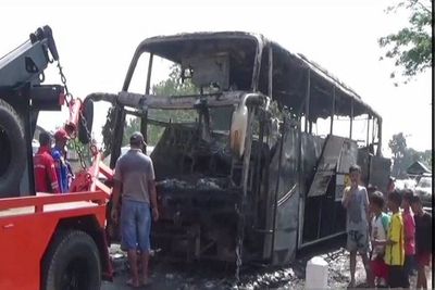 Bawa 46 Penumpang Wisata ke Parangtritis Yogyakarta, Bus Pariwisata Terbakar di Klaten