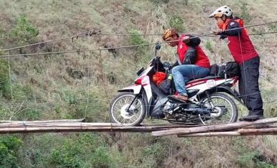 Jembatan Bambu Penghubung Pinrang-Toraja Nyaris Putus, Warga Bertaruh Nyawa saat Menyeberang